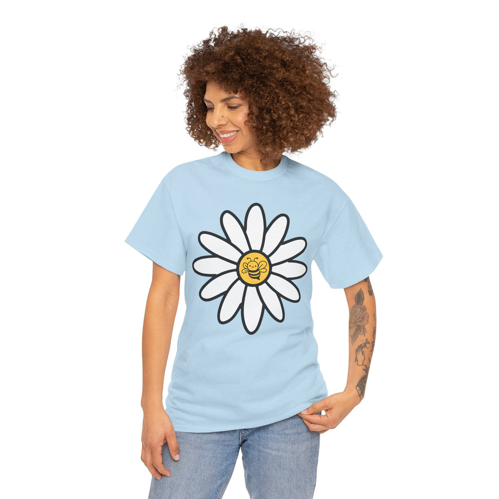 Cute Bee Daisy Flower T Shirt – Retro Smiling Flower Graphic Tee for Nature Lovers